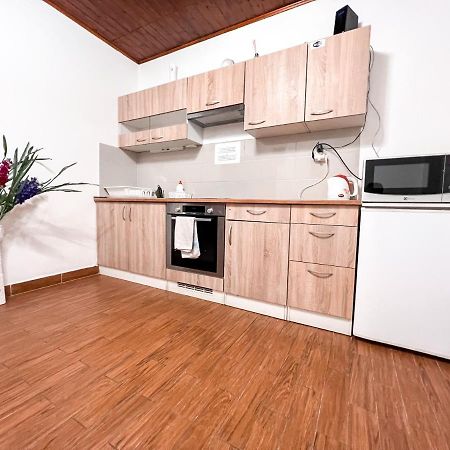 3 Apartments In 1 Location 布拉格 外观 照片