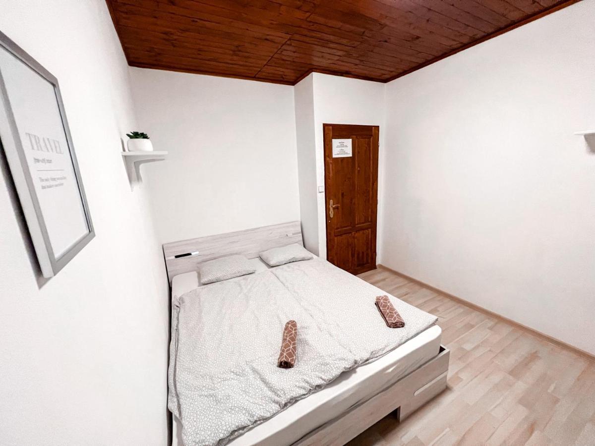 3 Apartments In 1 Location 布拉格 外观 照片